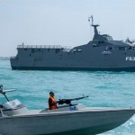 أمريكية تنسحب من منطقة مضيق هرمز.. قوات إيرانية تقصف سفنا حربية أمريكية بعد احتجاز توسكا!