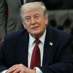 ترامب: إيران تنهار مالياً وتطالب بفتح مضيق هرمز فوراً