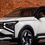 روسيا تطور نسخة هجينة قوية من سيارة Lada Azimut