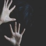 بسبب رسائل واتساب وتهديد بالرسوب.. وقائع تحرش لفظي وجسدي بحق عدد من الطالبات