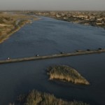 بالتعاون بين وزارتي دفاع سوريا وتركيا.. إنشاء جسر حربي على الفرات بدير الزور