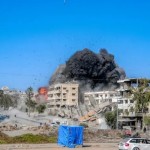 استمرار الغارات الإسرائيلية على غزة.. والجدري يتفشى بين النازحين