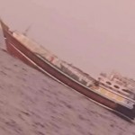 خفر السواحل اليمني يضبط سفينة تجارية مشبوهة في باب المندب