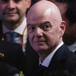 إنفانتينو يستخف دمه وسط الأزمة: موعدنا عند مصفف الشعر