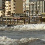 الطقس.. أمطار رعدية وتحذيرات من الرياح والضباب وارتفاع الأمواج