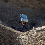 حليب بأنابيب مازوت.. آخر صيحات التهريب بين لبنان وسوريا
